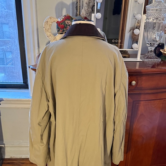 Docayro Men's Tan Coat with Dark Brown Collar - Picture 7 of 16
